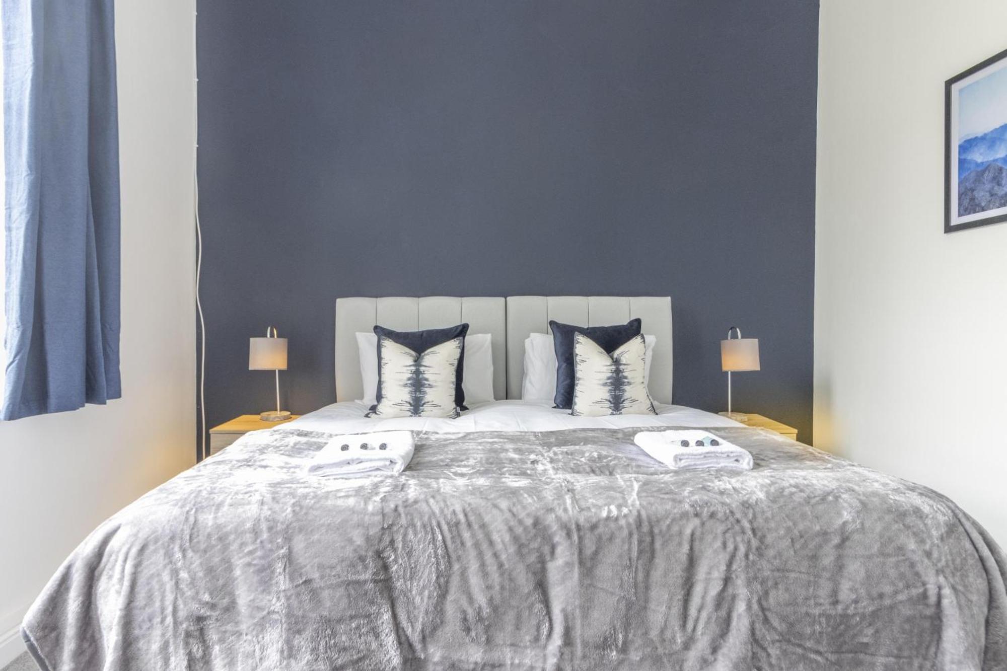 Alexandra - Large 3 Bed Perfect For Contractors, Free Parking, Fast Wifi And Great Value! Apartment Plymouth Ngoại thất bức ảnh